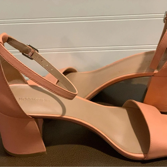 Women’s size 11 peach chunky heeled sandal by Nordstrom.‎ - Picture 7 of 7